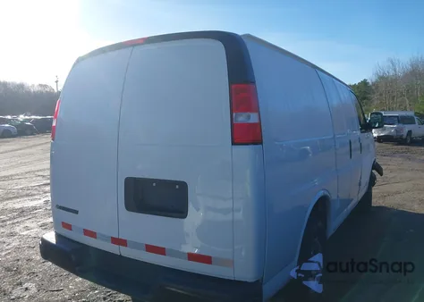 2024 Chevrolet Express Cargo Rwd 2500 Regular Wheelbase Wt из США, поврежденный, VIN 1GCWGAFP6R1250432